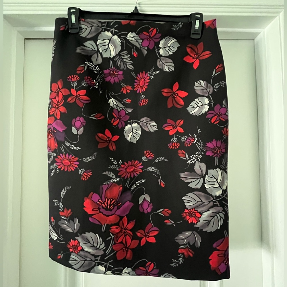 Women’s ponte pencil skirt